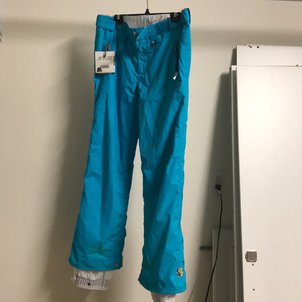 Snowboard pants